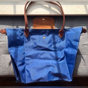 Longchamp Le Pliage Medium Tote